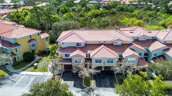 5711 BENTGRASS DR #19-202, Sarasota, FL 34235
