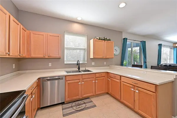 8852 FOUNDERS CIR, Palmetto, FL 34221