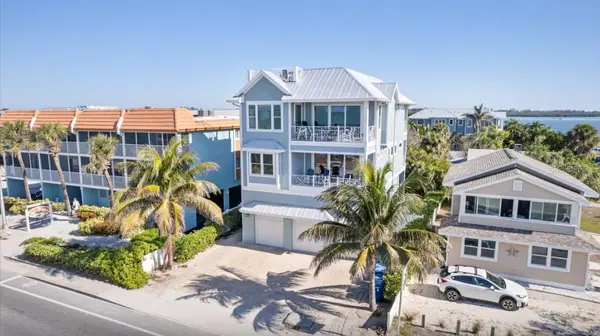 903 GULF DR S, Bradenton Beach, FL 34217