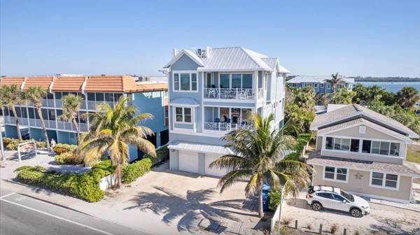 903 GULF DR S, Bradenton Beach, FL 34217
