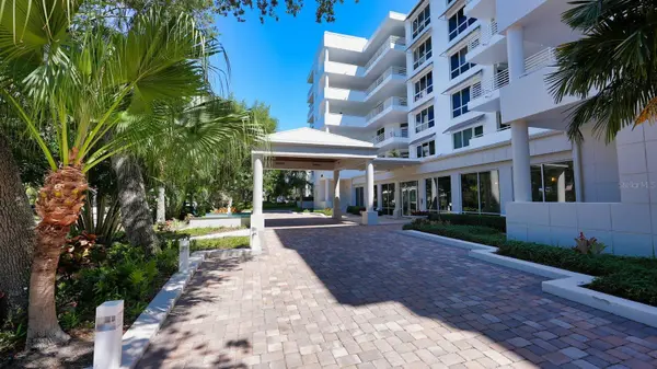 2410 HARBOURSIDE DR #142, Longboat Key, FL 34228