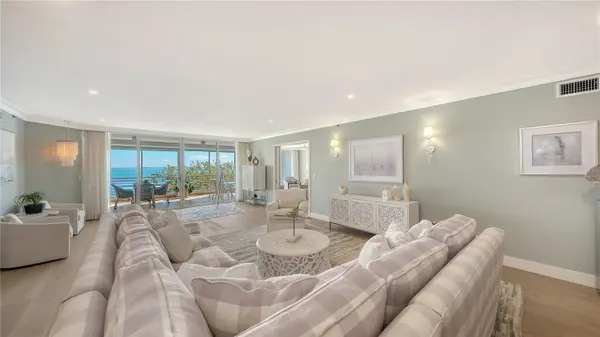 2410 HARBOURSIDE DR #142, Longboat Key, FL 34228
