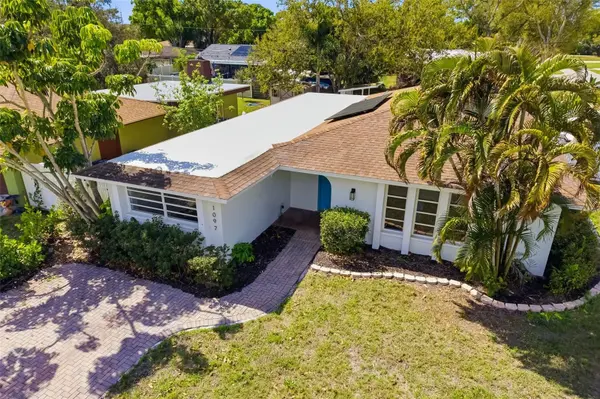 1097 WILLIS AVE, Sarasota, FL 34232