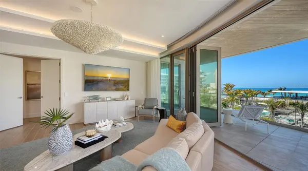 1561 GULF OF MEXICO DR #304, Longboat Key, FL 34228