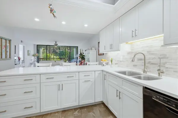 3361 CROSS CREEK DR #3361, Sarasota, FL 34231