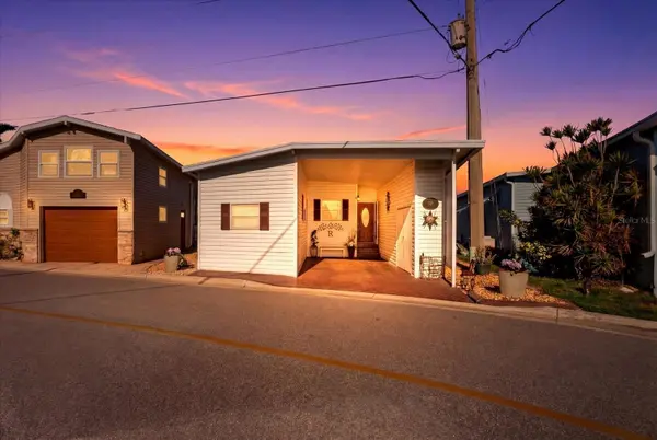 33 N STARBOARD DR, Venice, FL 34285