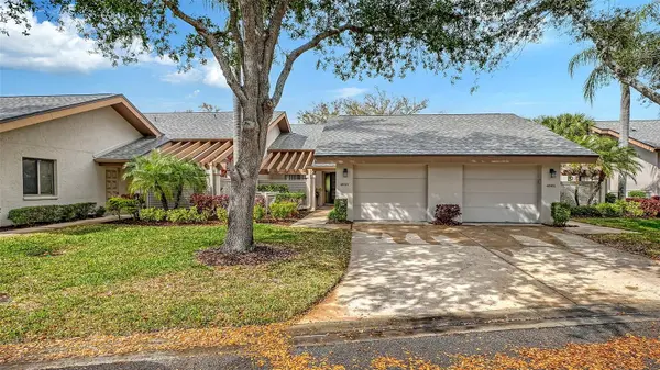 4557 KINGSMERE #23, Sarasota, FL 34235