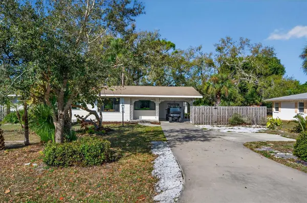 6338 BEECHWOOD AVE, Sarasota, FL 34231