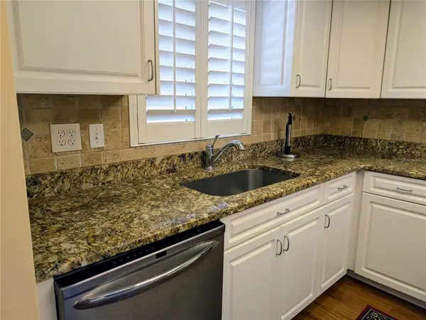 3807 LAKE BAYSHORE DR #H-416, Bradenton, FL 34205