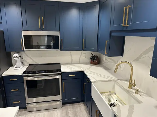 808 3RD AVE W #701, Bradenton, FL 34205