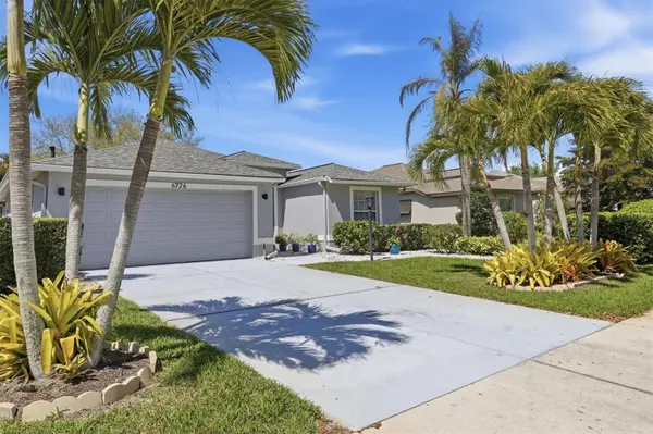 6726 W COUNTRY CLUB LN, Sarasota, FL 34243