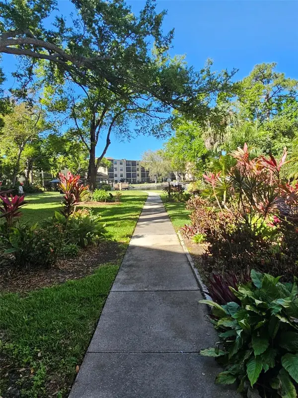 315 30TH AVE W #B307, Bradenton, FL 34205