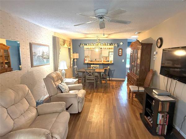 390 301 BLVD W #8A, Bradenton, FL 34205