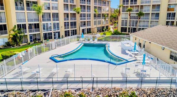 3514 LAKE BAYSHORE DR #K-108, Bradenton, FL 34205