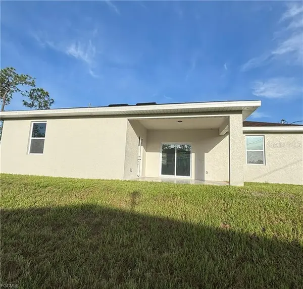 1422 HIGHLAND AVE, Lehigh Acres, FL 33972