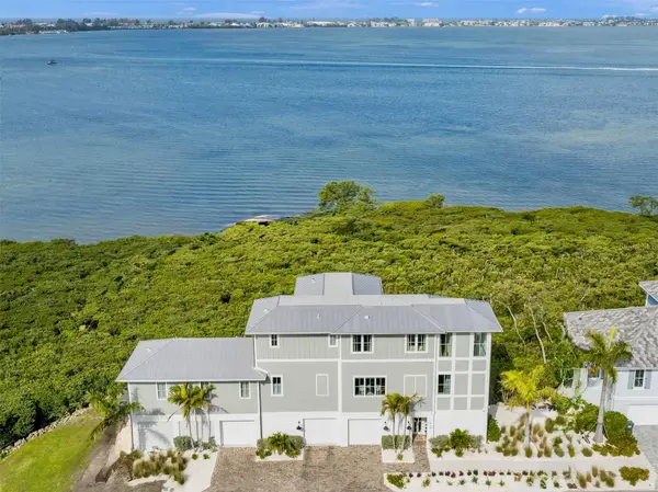 332 HARBOUR SOUND CT, Bradenton, FL 34209