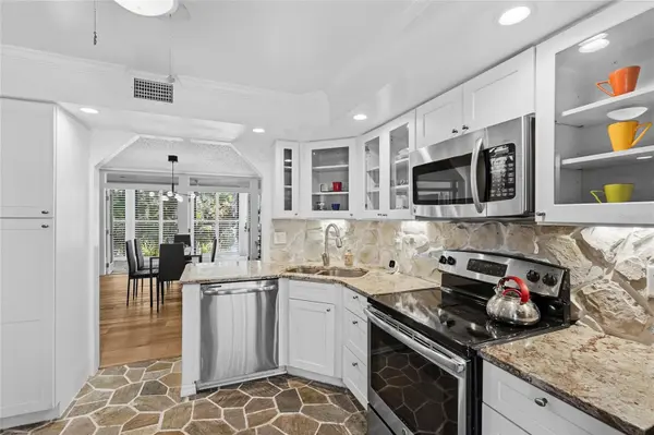 3324 THORNWOOD RD #3324, Sarasota, FL 34231