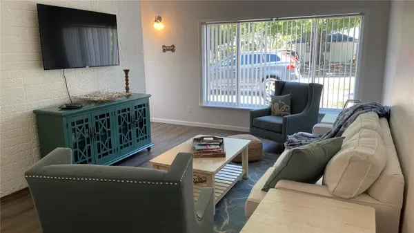 2504 S MILMAR DR, Sarasota, FL 34237