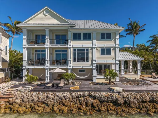 3750 BAYOU LOUISE LN, Sarasota, FL 34242