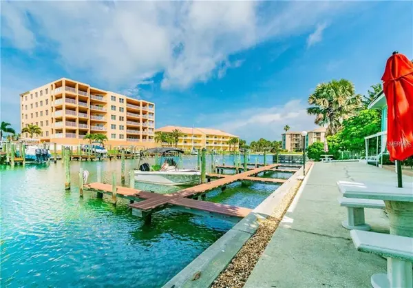 11440 1ST ST E #1, Treasure Island, FL 33706