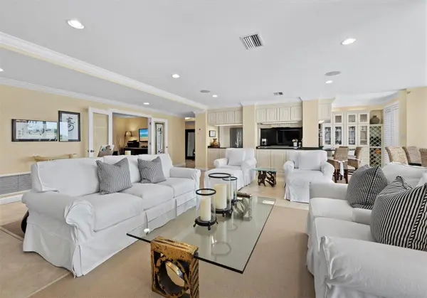 455 LONGBOAT CLUB RD #402, Longboat Key, FL 34228