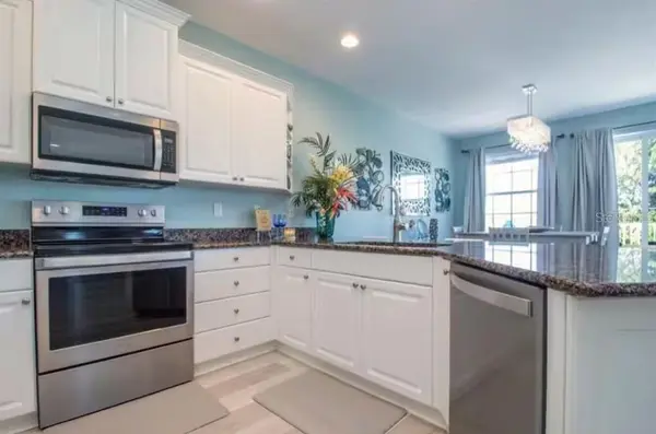 2319 AVENUE C #200, Bradenton Beach, FL 34217