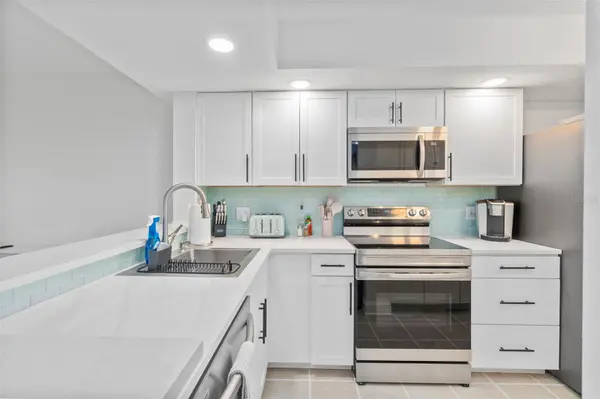 433 CERROMAR LN #441, Venice, FL 34293