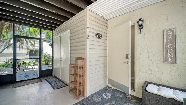712 WHITE PINE TREE RD #77, Venice, FL 34285