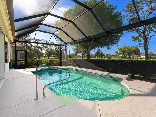 10106 GLENMORE AVE, Bradenton, FL 34202