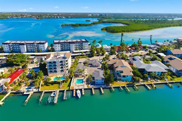 9022 MIDNIGHT PASS RD, Sarasota, FL 34242