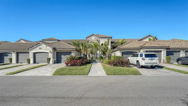 5537 PALMER CIR #201, Bradenton, FL 34211