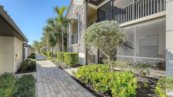 5537 PALMER CIR #201, Bradenton, FL 34211