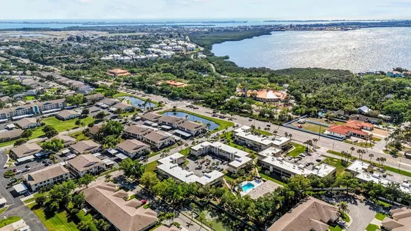 2727 75TH ST W #8A2, Bradenton, FL 34209