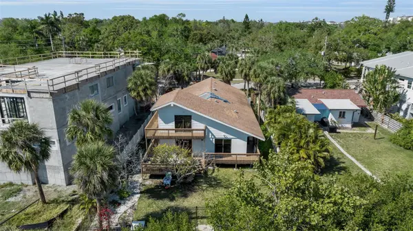 1040 SYLVAN DR, Sarasota, FL 34234