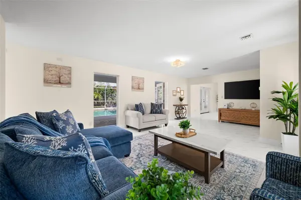 625 W OLYMPIA AVE, Punta Gorda, FL 33950