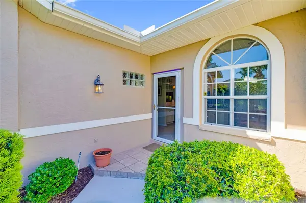 5300 MAHOGANY RUN AVE, Sarasota, FL 34241
