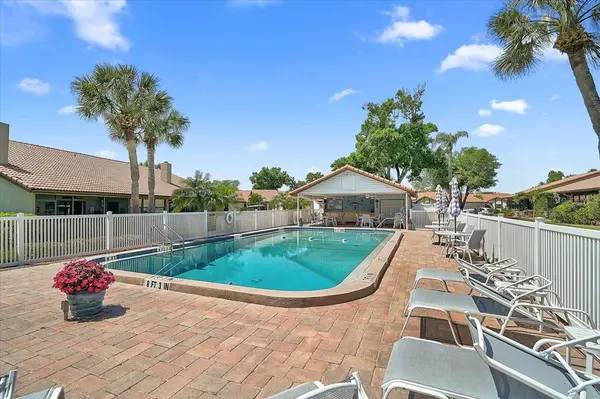 892 COUNTRY CLUB CIR #50, Venice, FL 34293