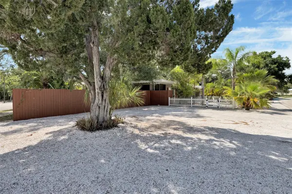 1415 S SCHOOL AVE, Sarasota, FL 34239