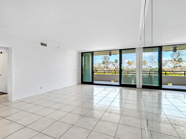 1255 N GULFSTREAM AVE #205, Sarasota, FL 34236
