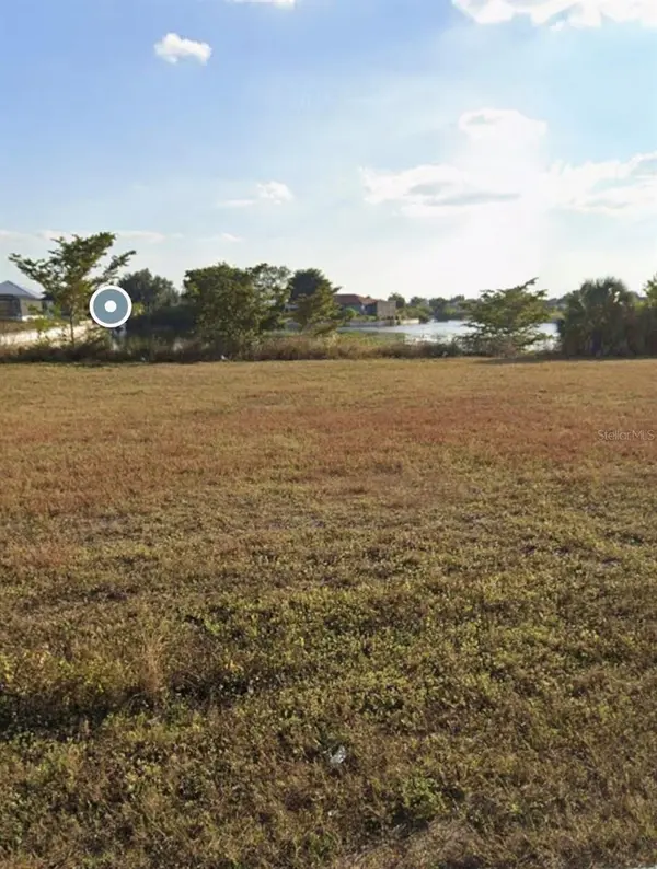 822 DIPLOMAT Pkwy W, Cape Coral, FL 33993