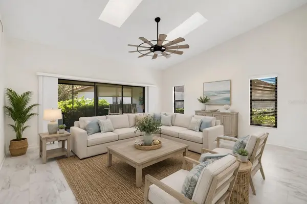 3862 WILSHIRE CIR W #107, Sarasota, FL 34238