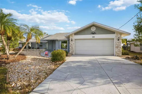 36 BUNKER CIR, Rotonda West, FL 33947