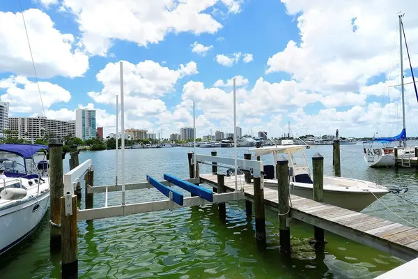 650 GOLDEN GATE PT #602, Sarasota, FL 34236