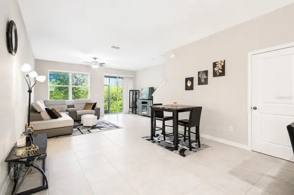 633 ROYAL EMPRESS DR, Ruskin, FL 33570