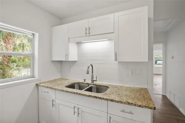 1618 43RD ST S, St Petersburg, FL 33711