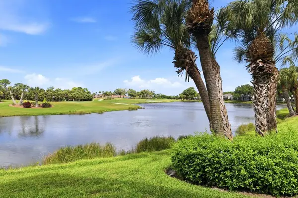 9320 CLUBSIDE CIR #2108, Sarasota, FL 34238