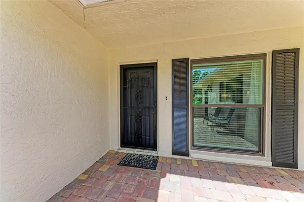 7160 FAIRWAY BEND CIR, Sarasota, FL 34243