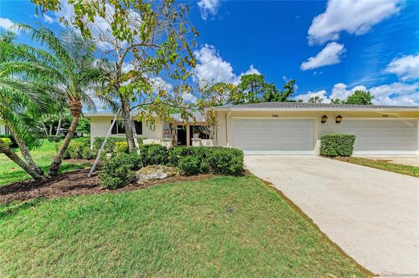 7160 FAIRWAY BEND CIR, Sarasota, FL 34243