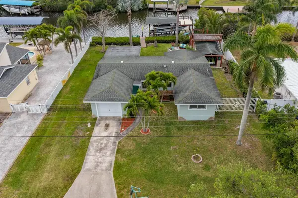 6907 9TH AVE NW, Bradenton, FL 34209