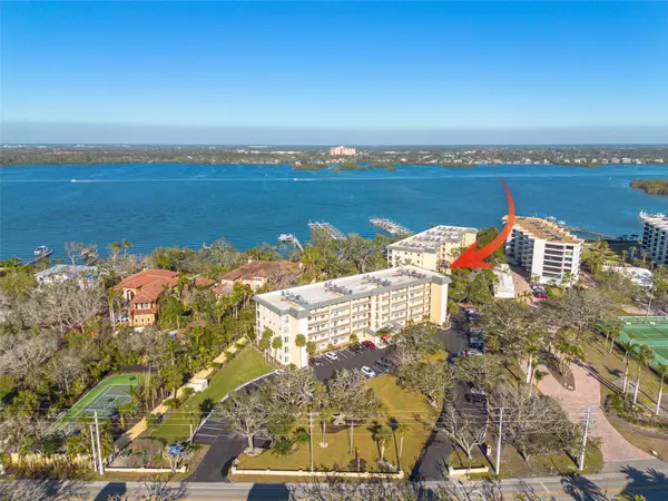 8635 MIDNIGHT PASS RD #201C, Sarasota, FL 34242